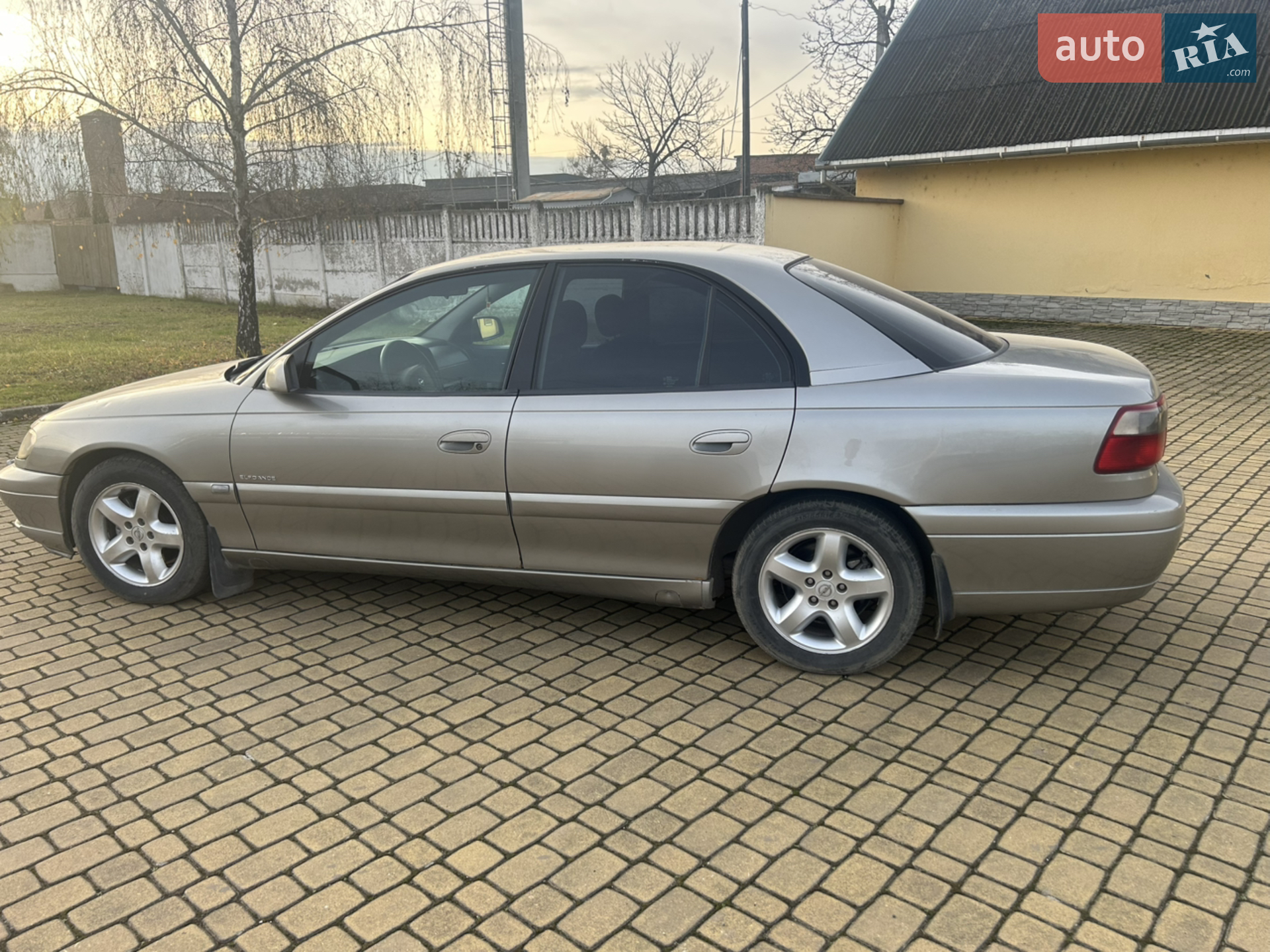 Opel Omega, 2002