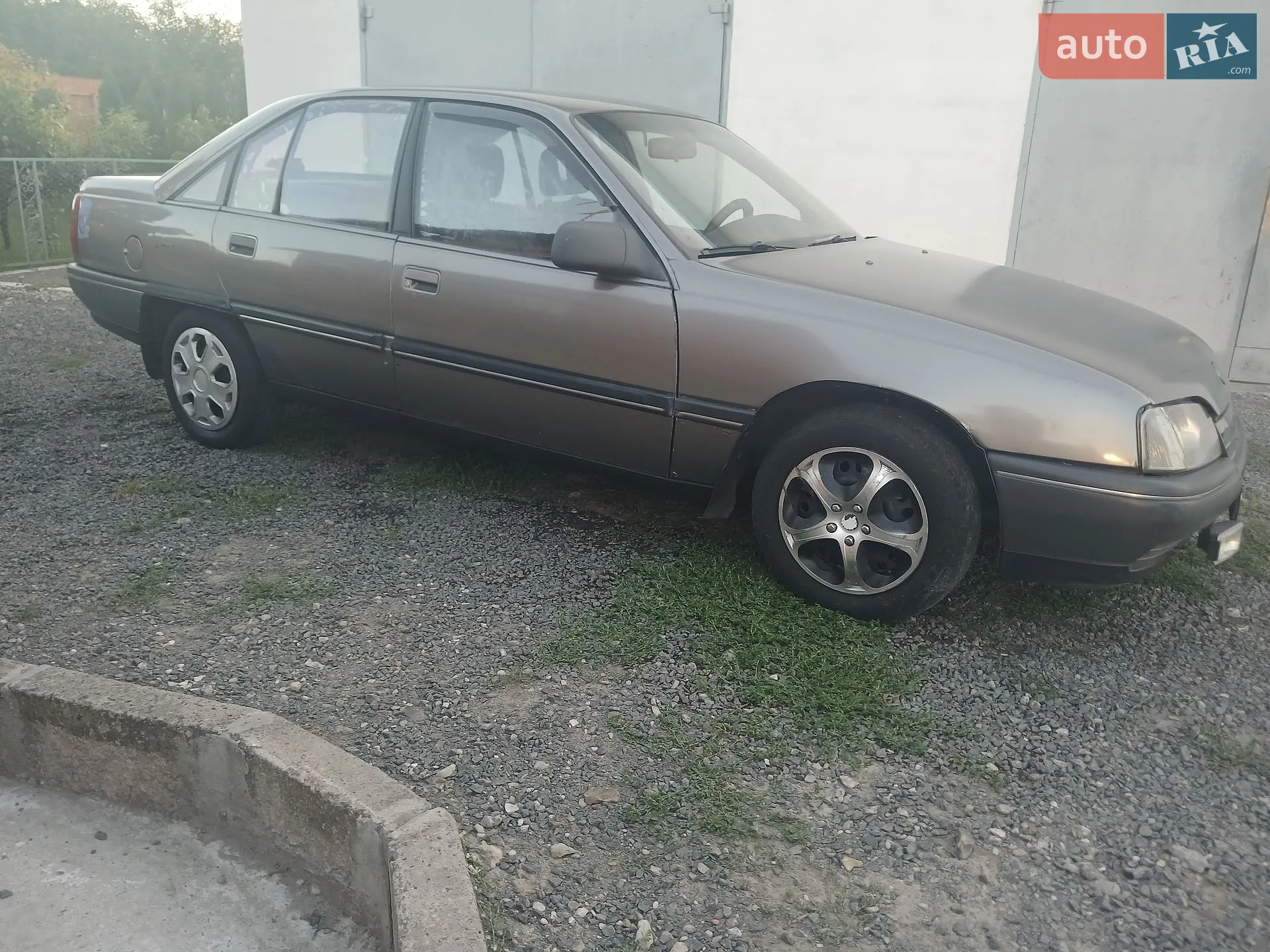 Opel Omega, 1987