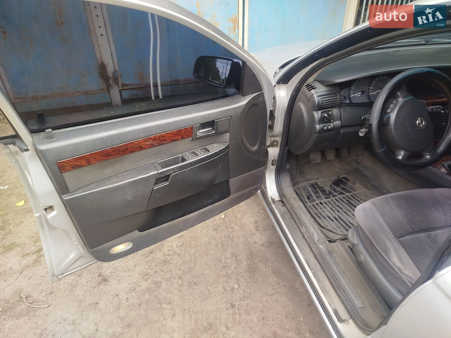 Opel Omega, 2001