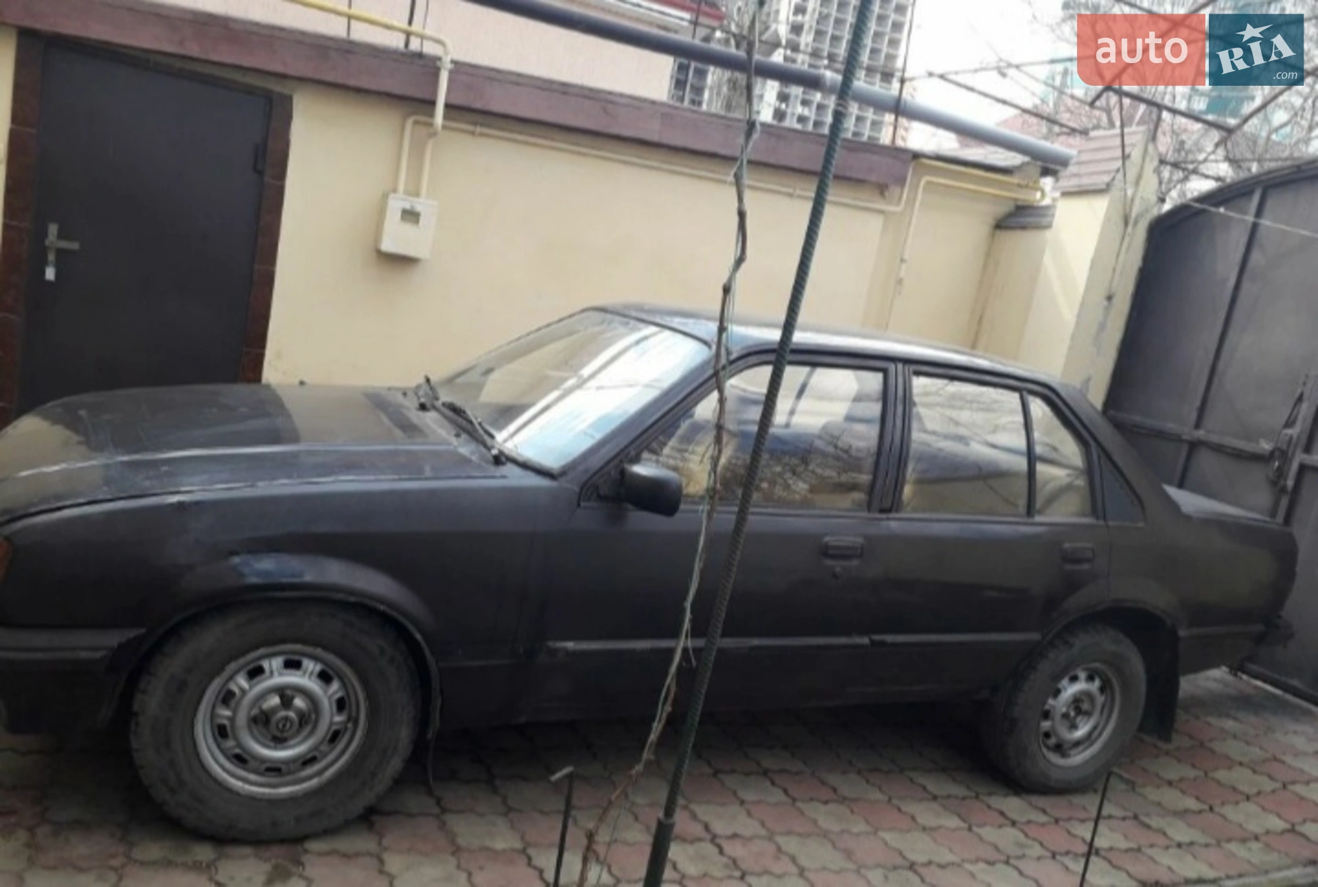 Opel Rekord, 1979