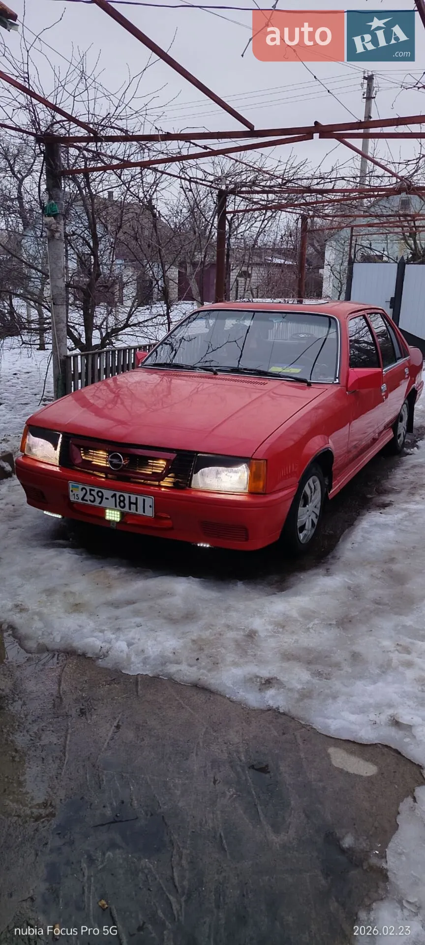 Opel Rekord, 1982