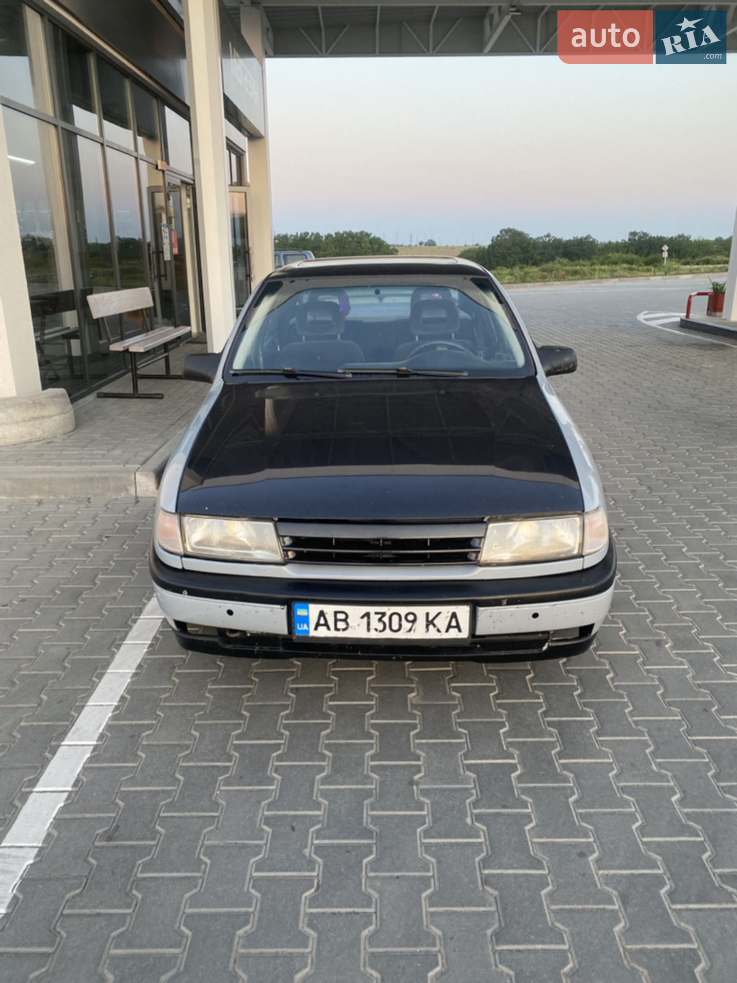 Opel Vectra, 1990