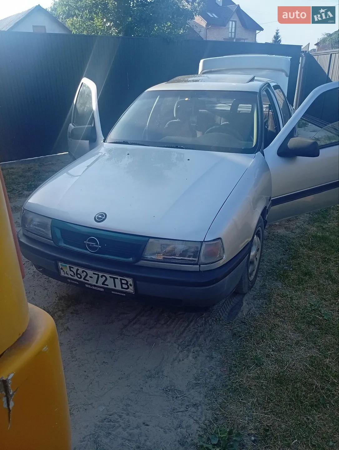 Opel Vectra, 1989