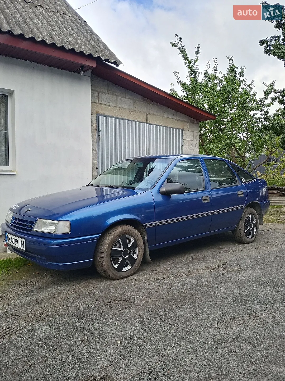 Opel Vectra, 1990