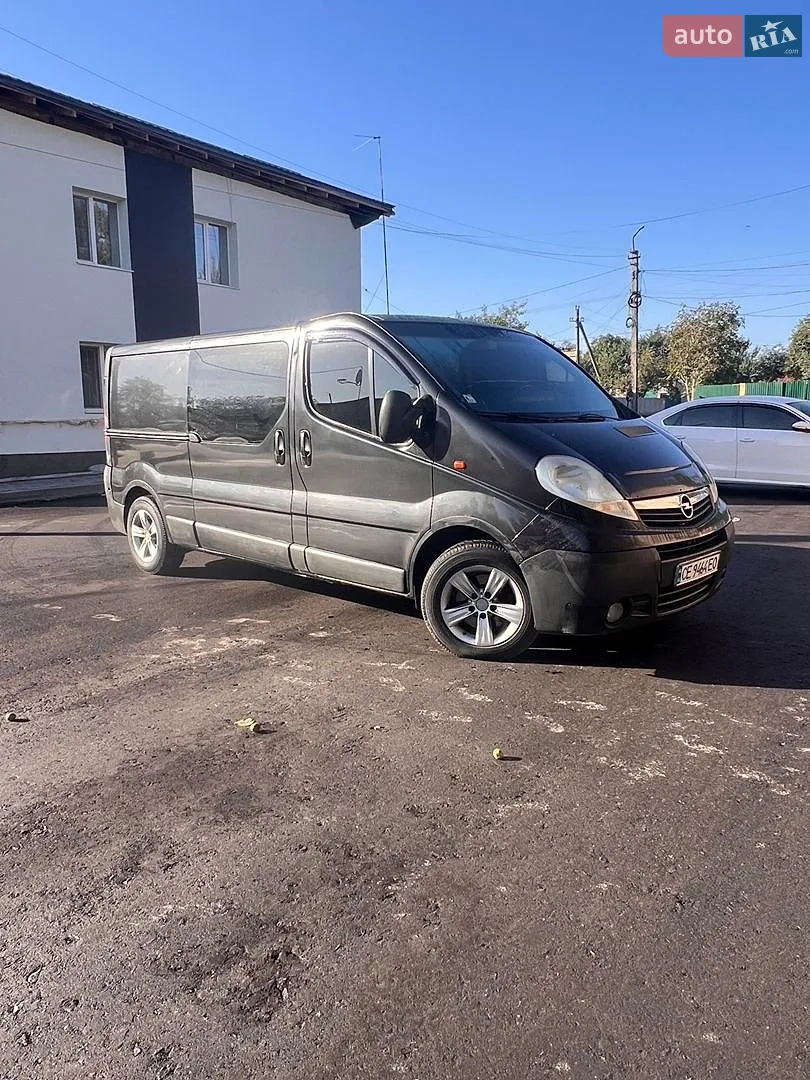 Opel Vivaro, 2004