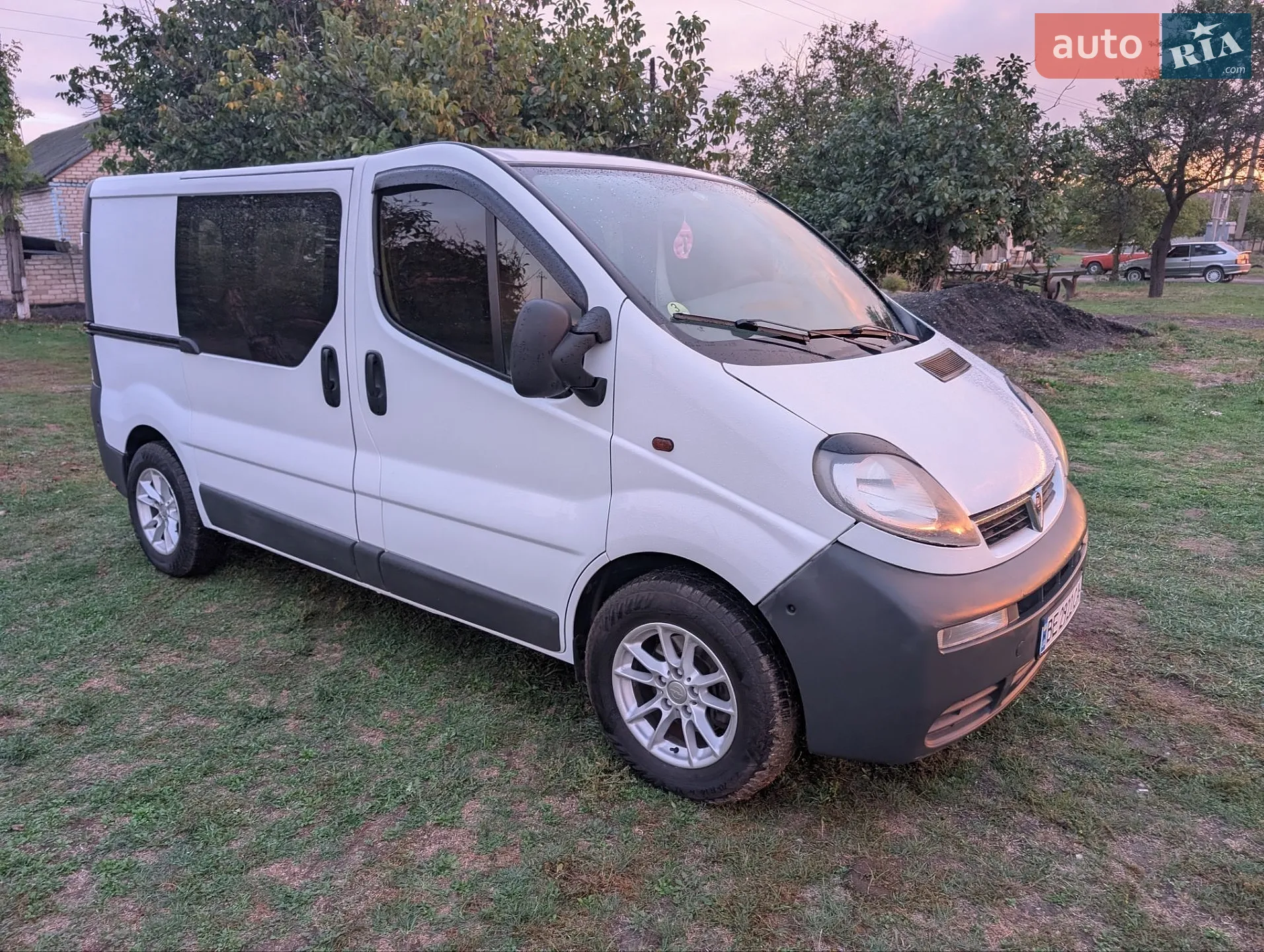 Opel Vivaro, 2004