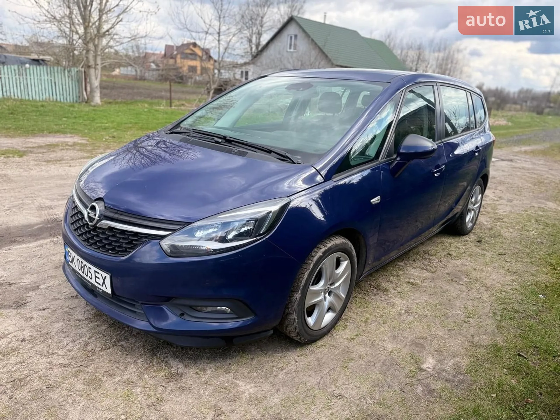 Opel Zafira Tourer 2017 — 1