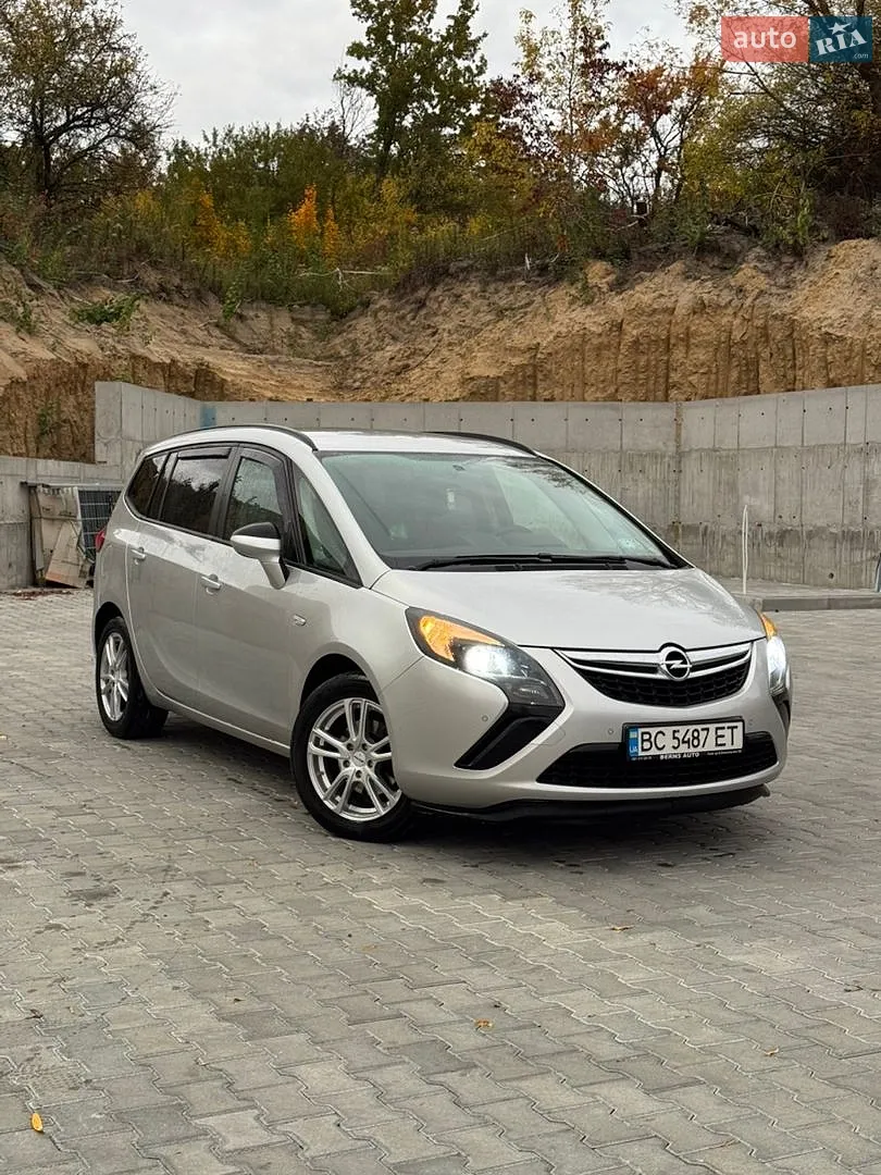 Opel Zafira Tourer, 2013