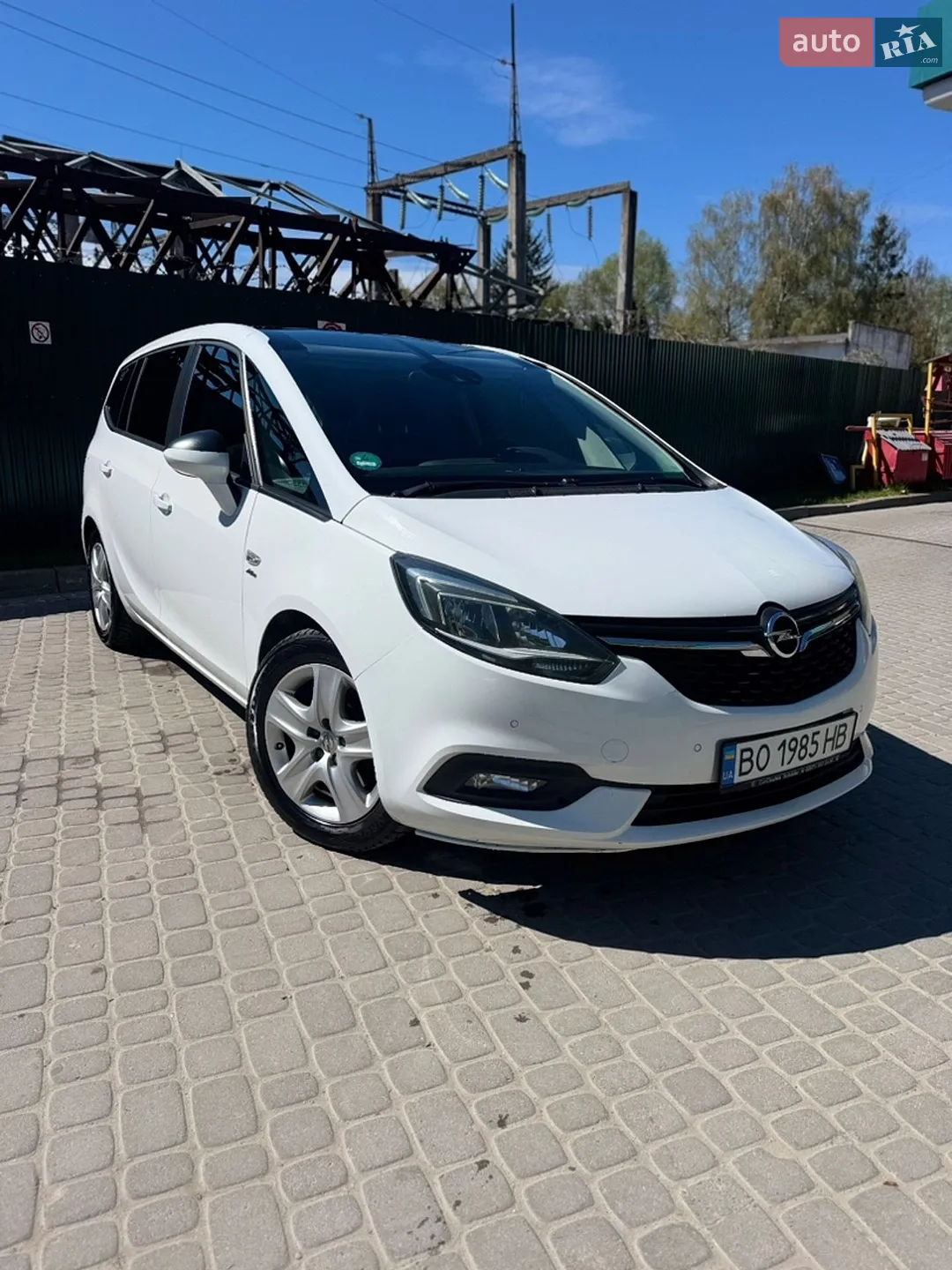 Opel Zafira, 2017