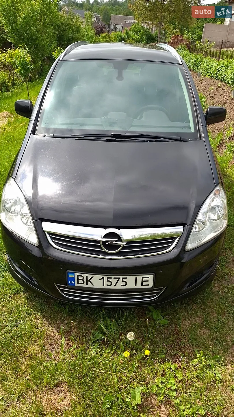 Opel Zafira, 2011