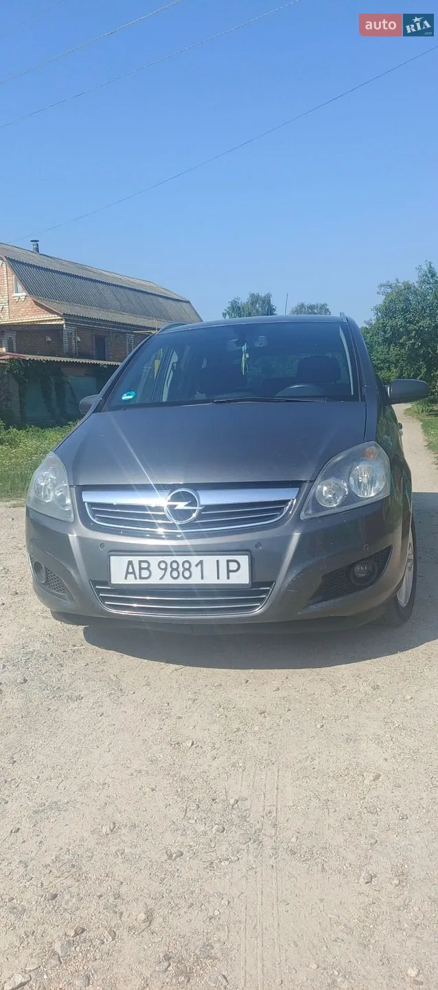 Opel Zafira, 2009