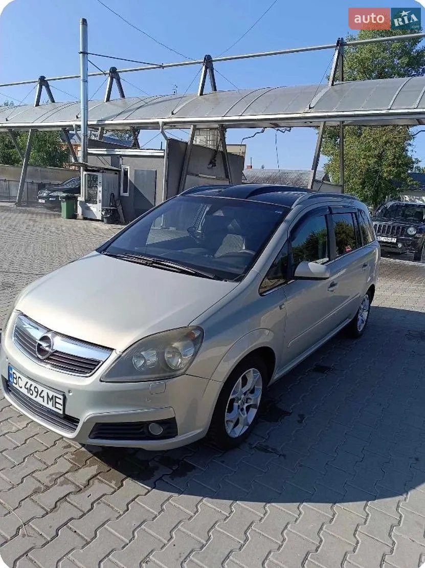 Opel Zafira, 2005