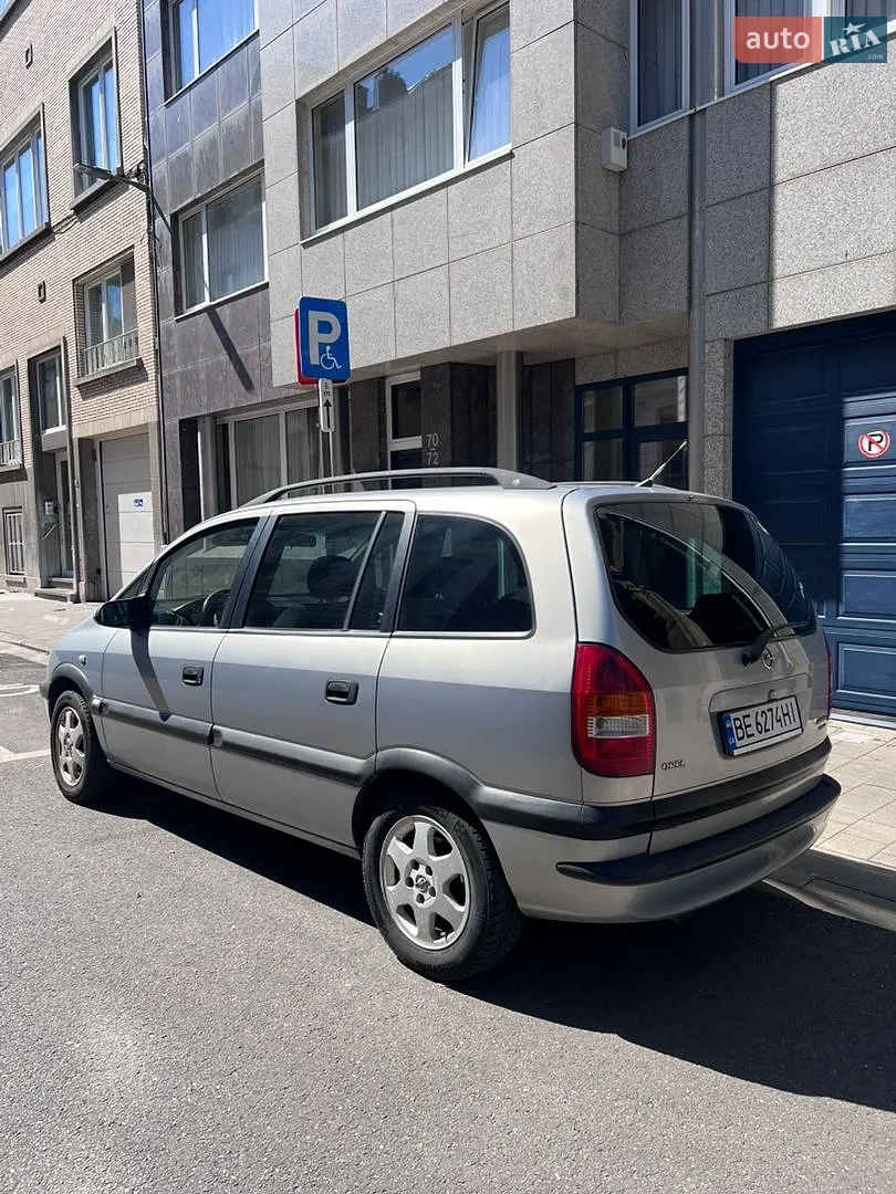Opel Zafira, 2001