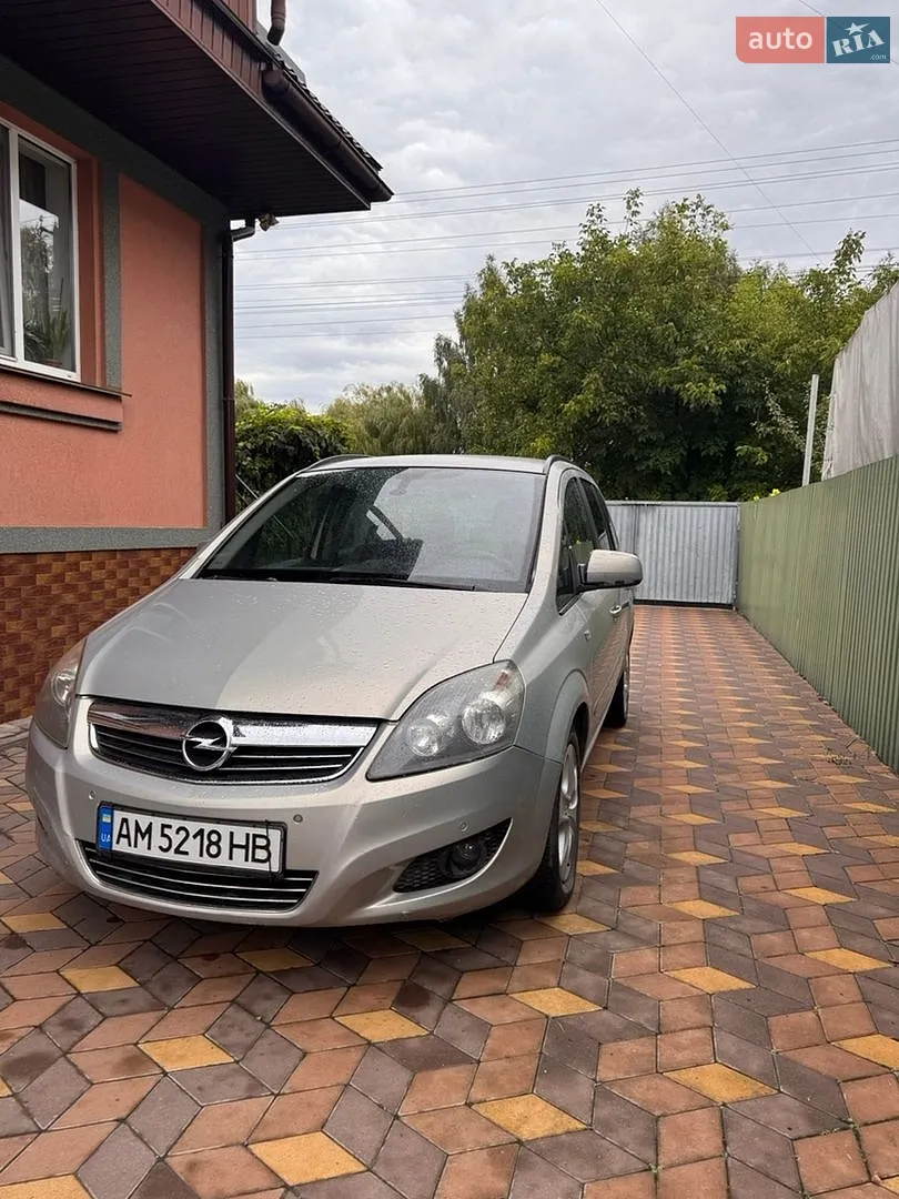 Opel Zafira, 2010