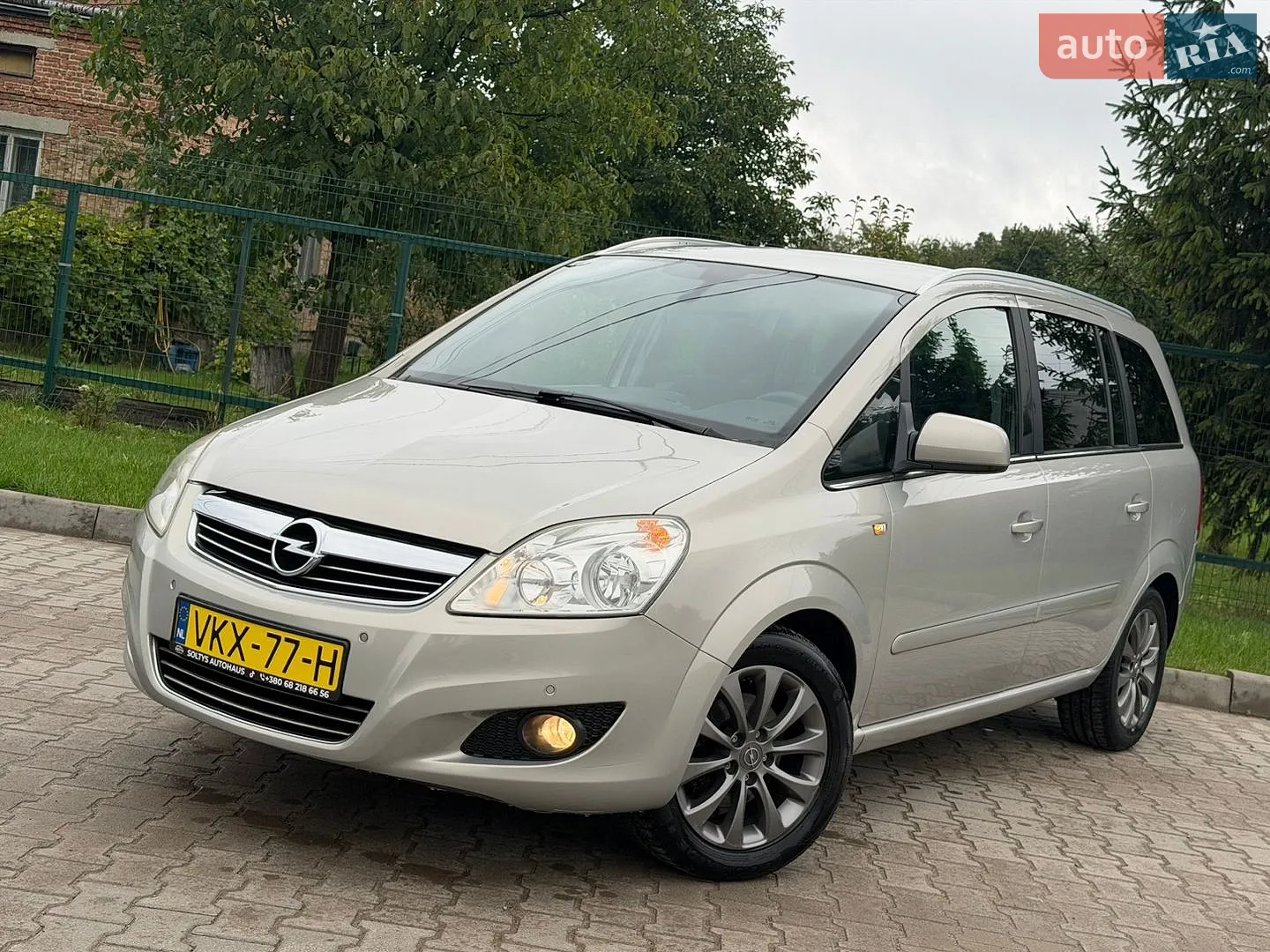Opel Zafira, 2011