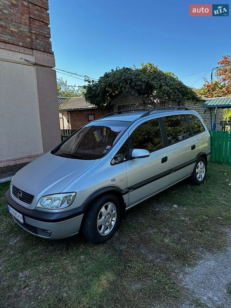 Opel Zafira, 2001