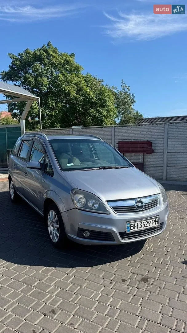 Opel Zafira, 2005