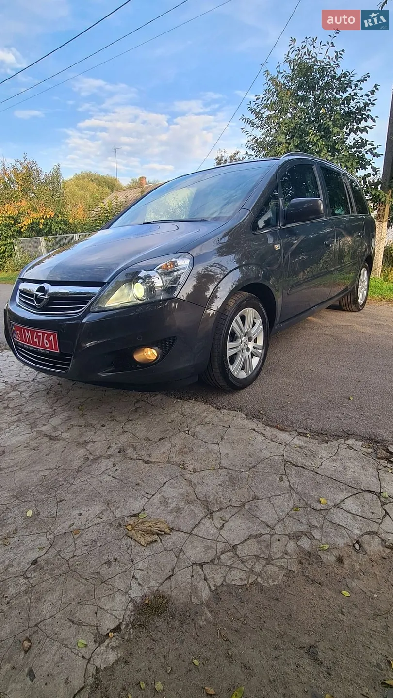Opel Zafira, 2013
