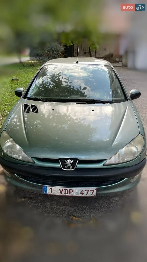 Peugeot 206, 2000