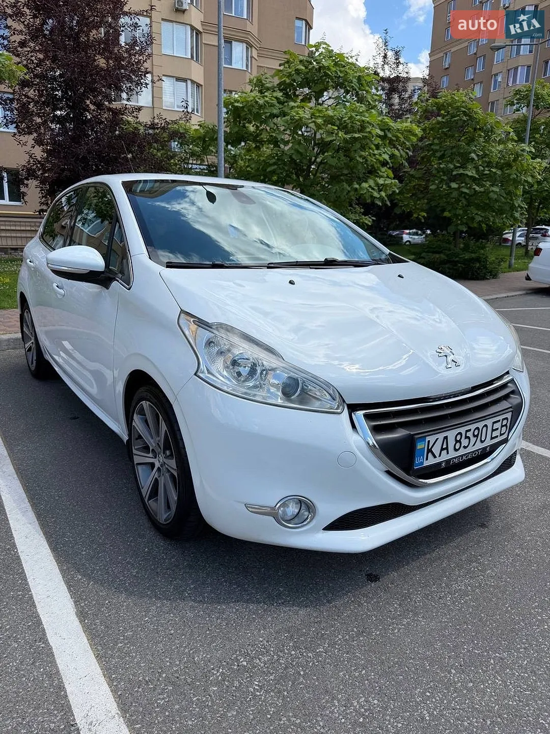 Peugeot 208, 2013
