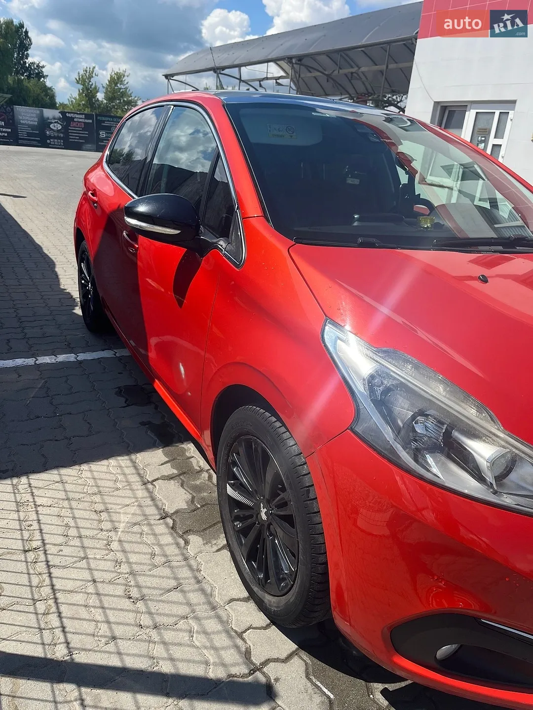 Peugeot 208, 2015