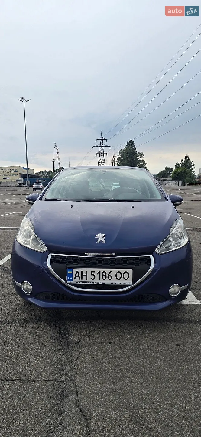 Peugeot 208, 2013