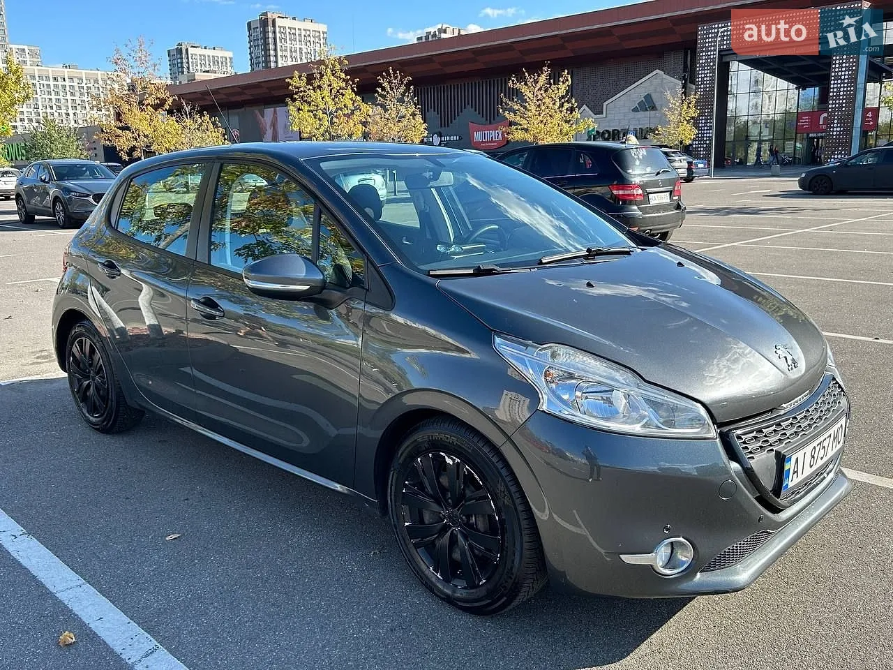 Peugeot 208, 2015