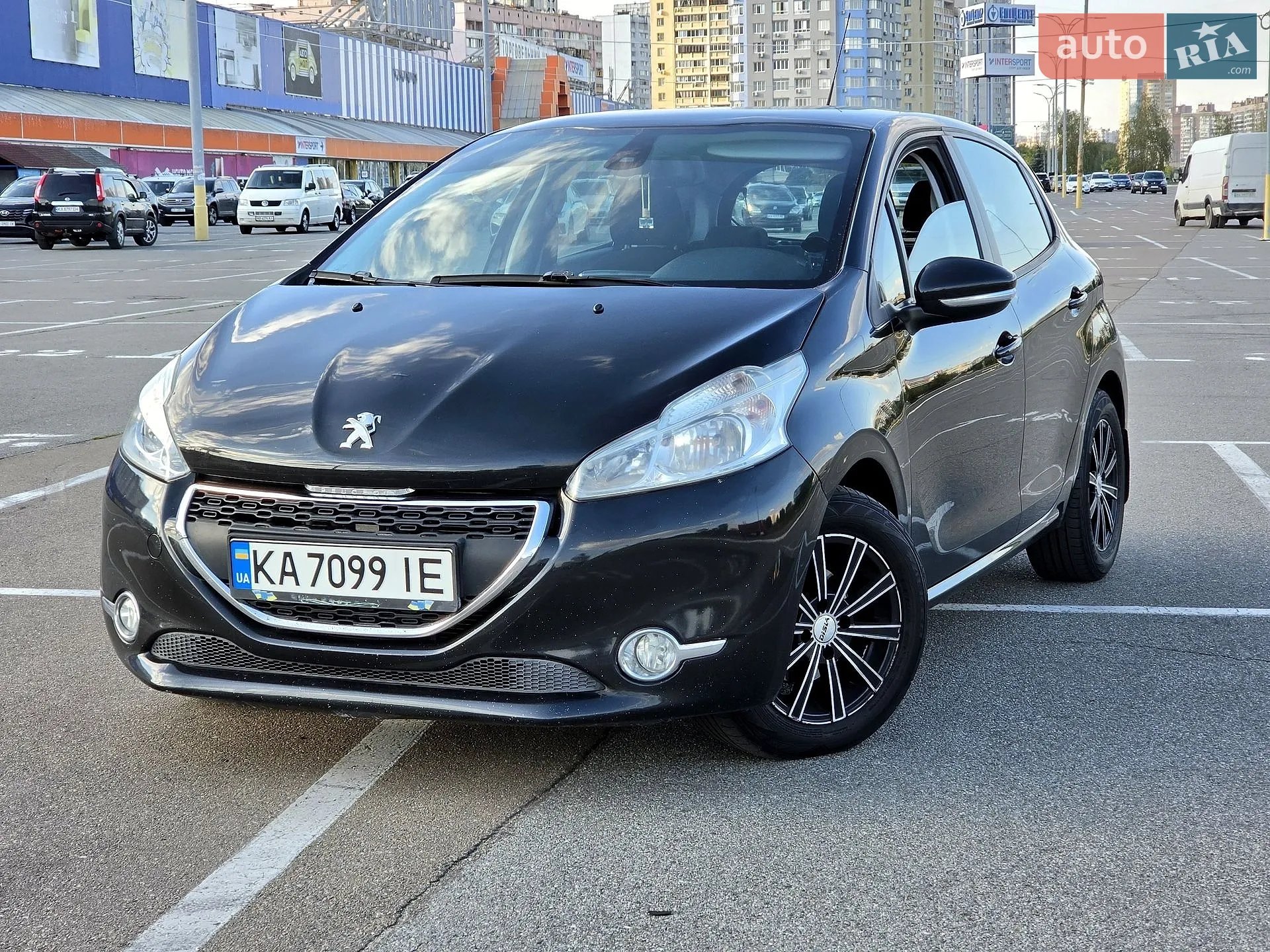 Peugeot 208, 2012