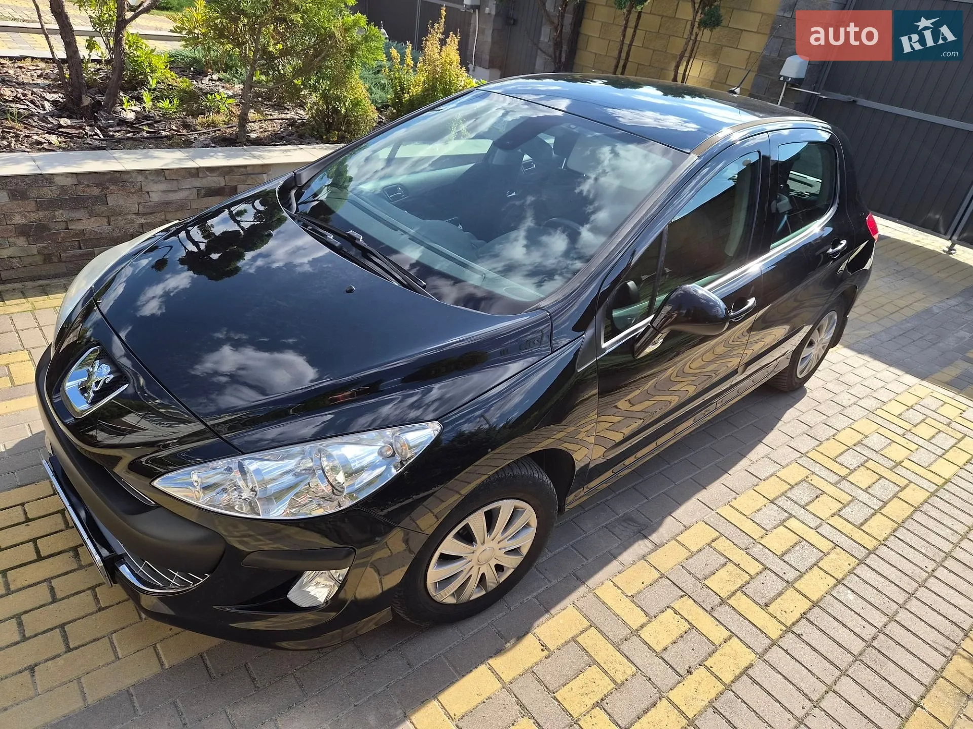Peugeot 308, 2011