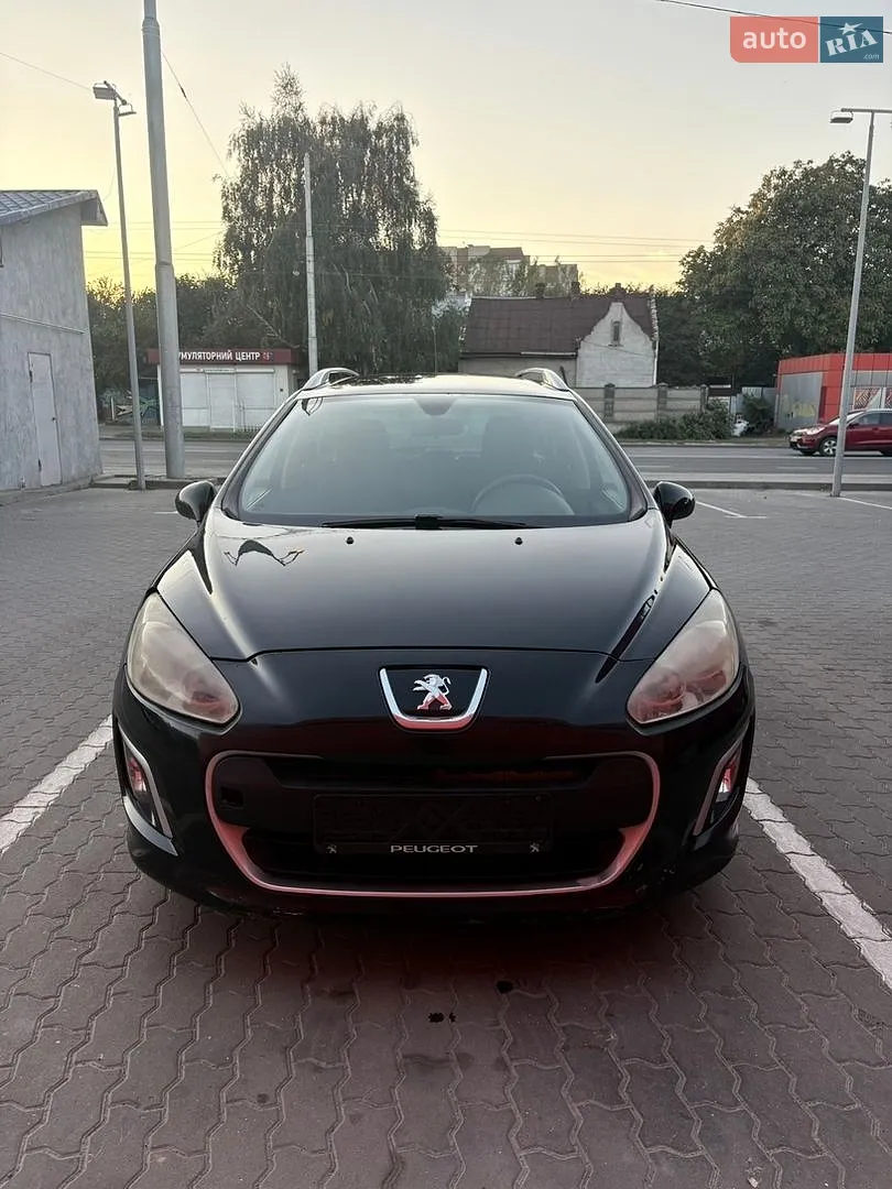 Peugeot 308, 2011