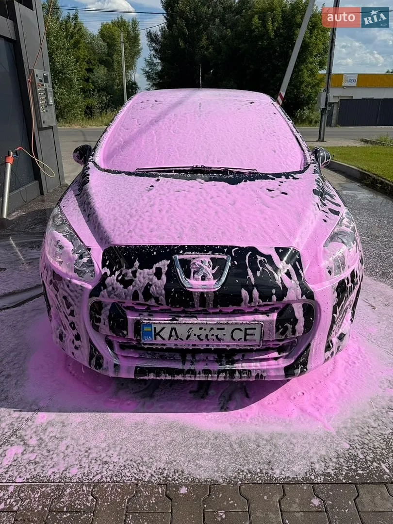 Peugeot 308, 2011
