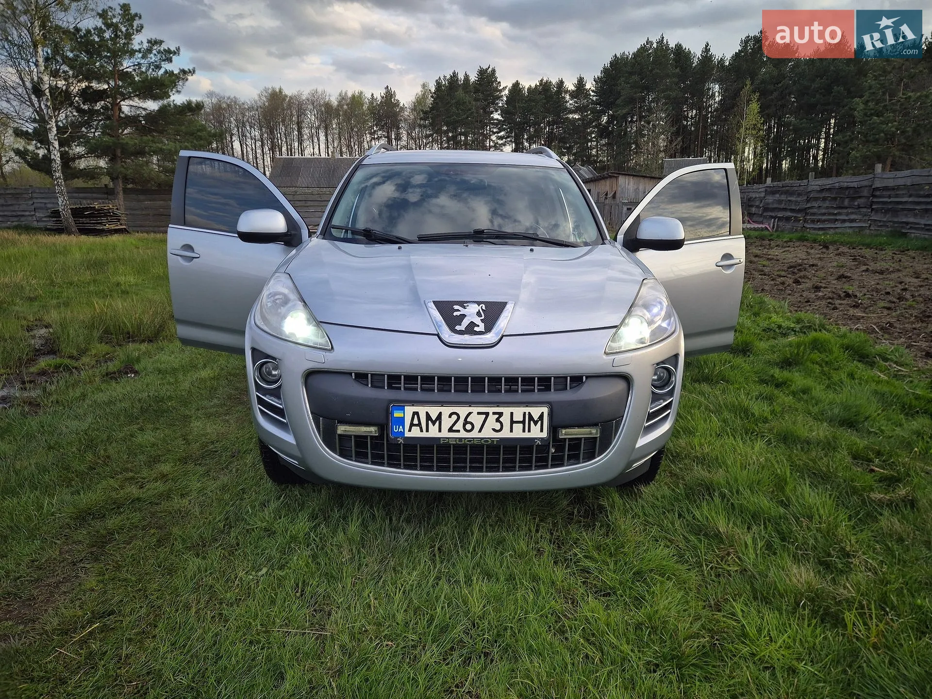 Peugeot 4007, 2011