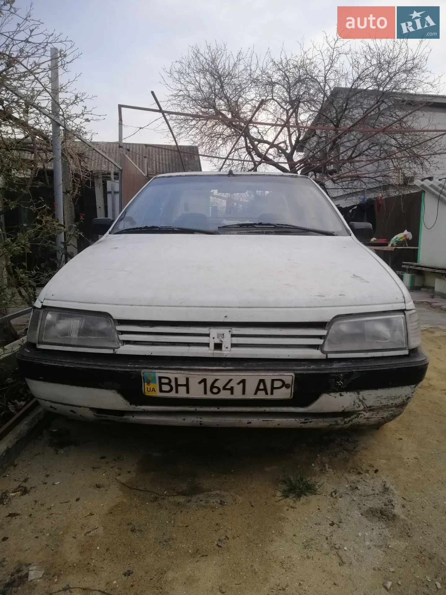 Peugeot 405, 1988