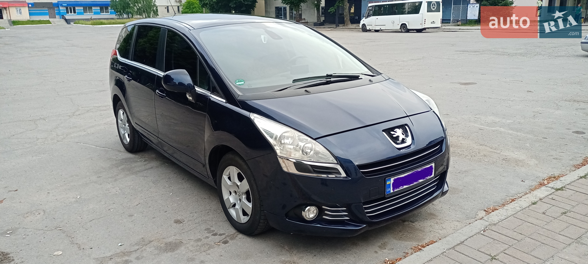 Peugeot 5008, 2011