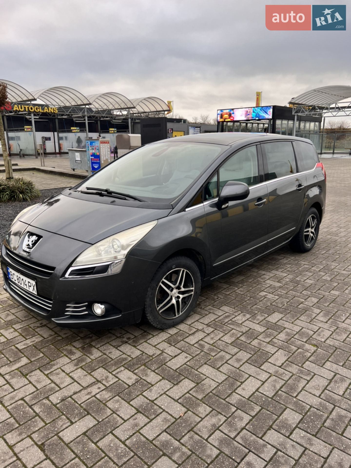 Peugeot 5008, 2010