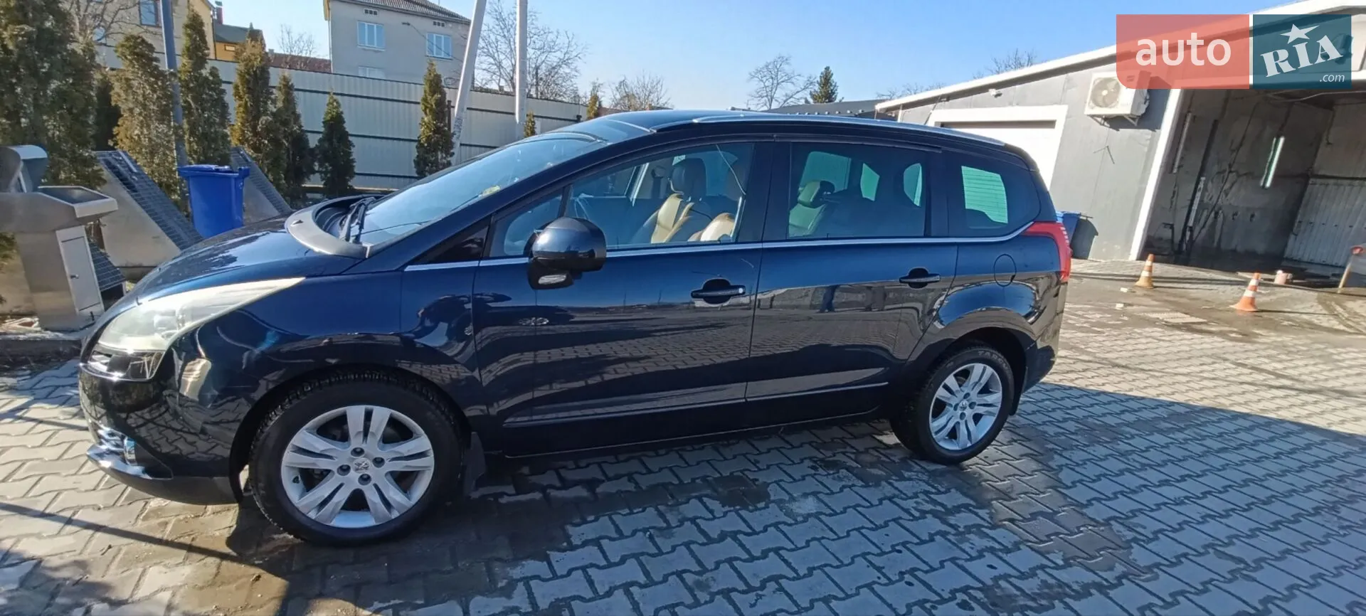 Peugeot 5008, 2010