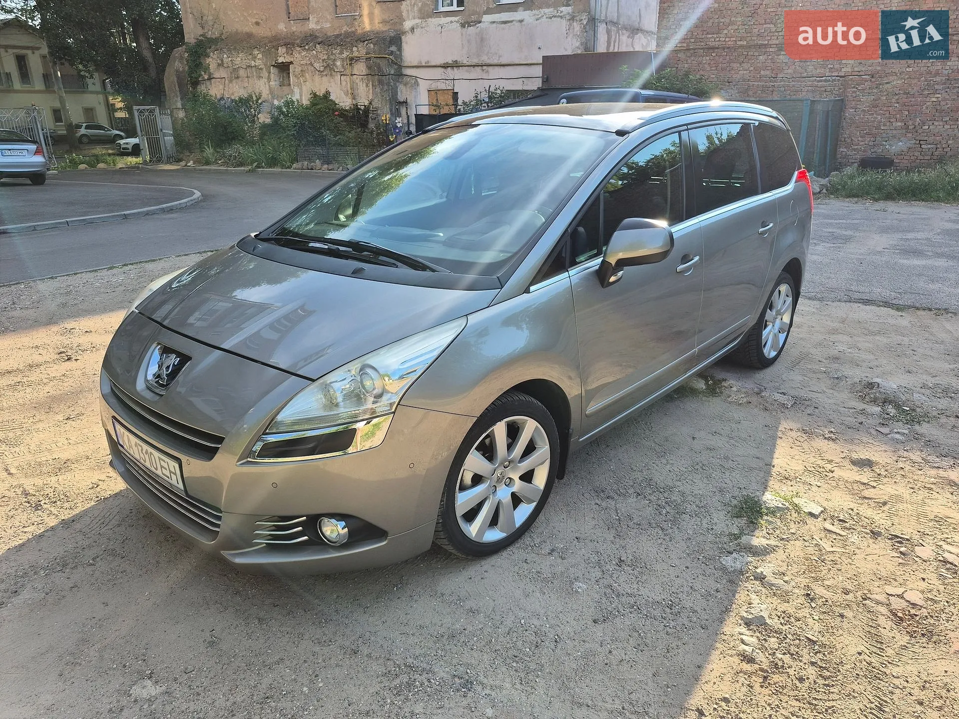 Peugeot 5008, 2010