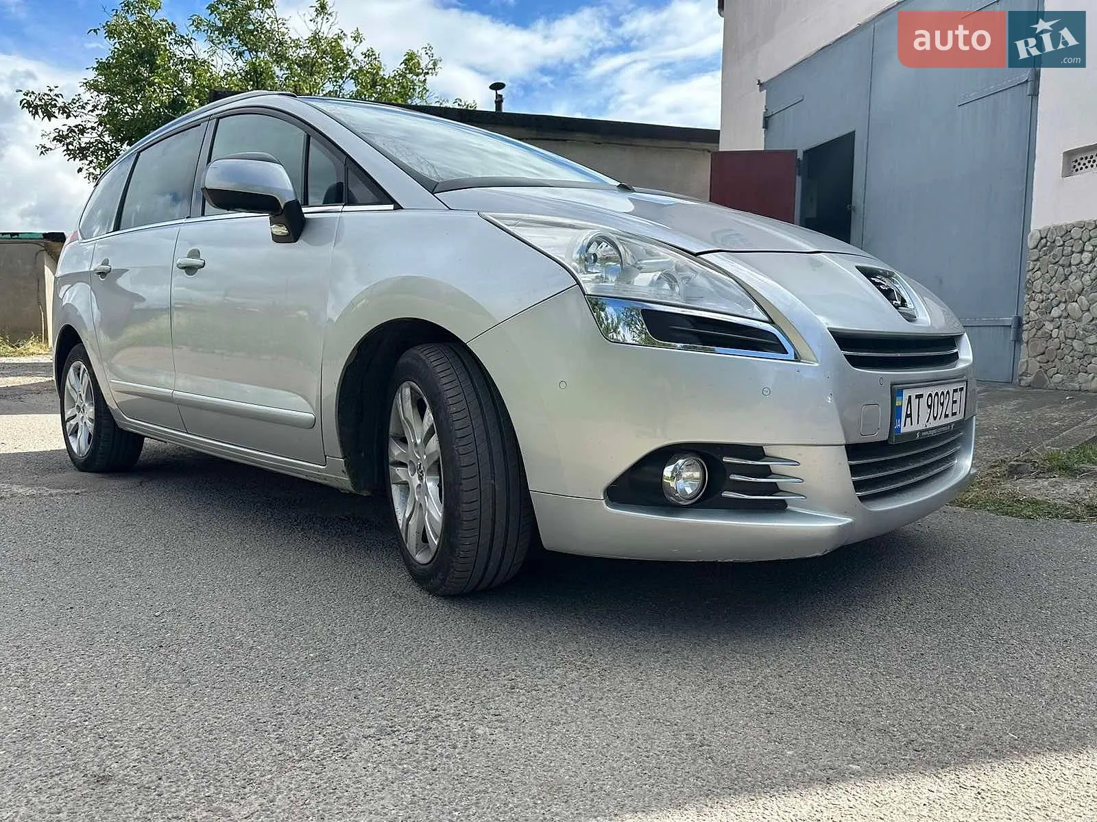 Peugeot 5008, 2012