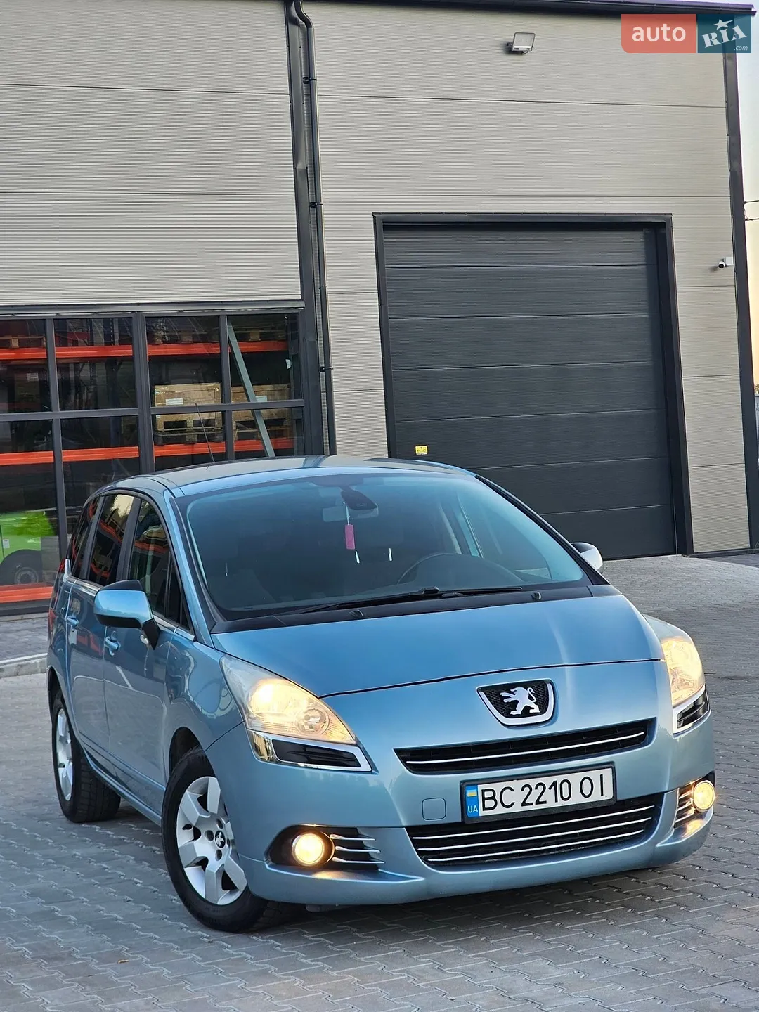 Peugeot 5008, 2011