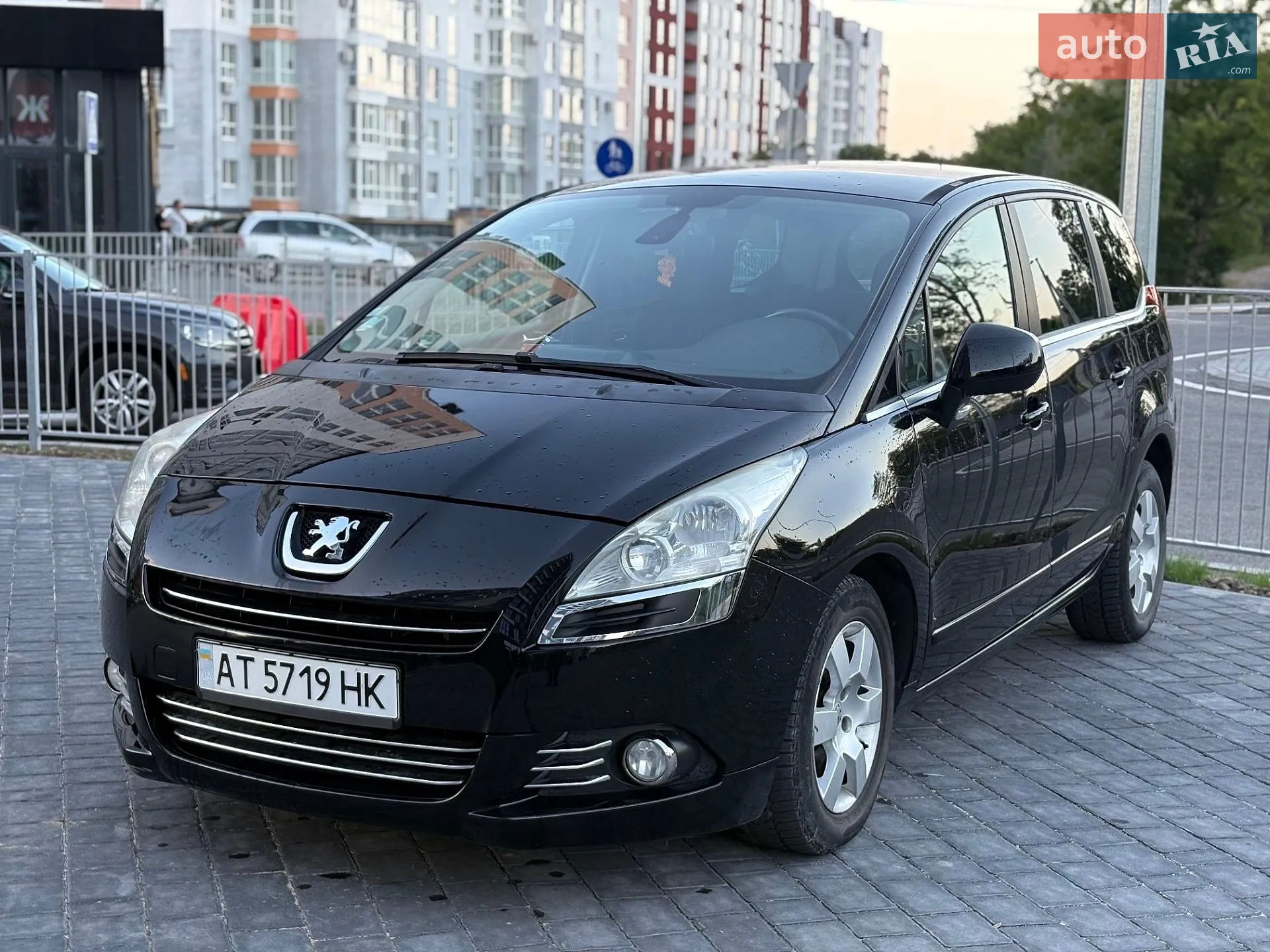 Peugeot 5008, 2012