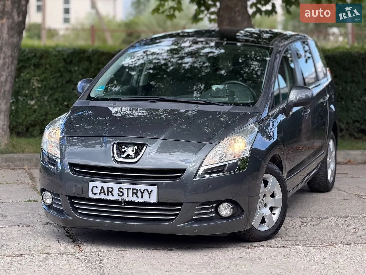 Peugeot 5008, 2011