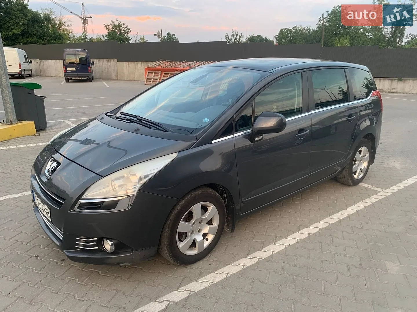 Peugeot 5008, 2010