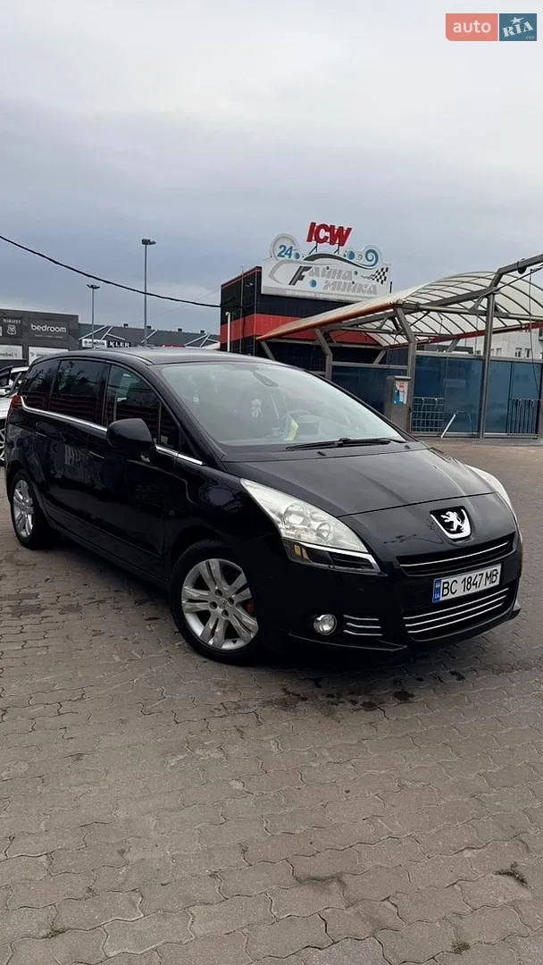 Peugeot 5008, 2010
