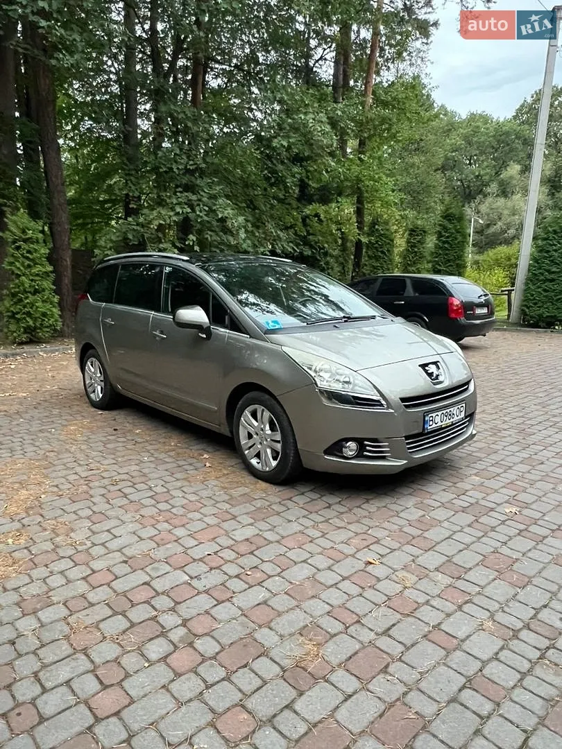 Peugeot 5008, 2010