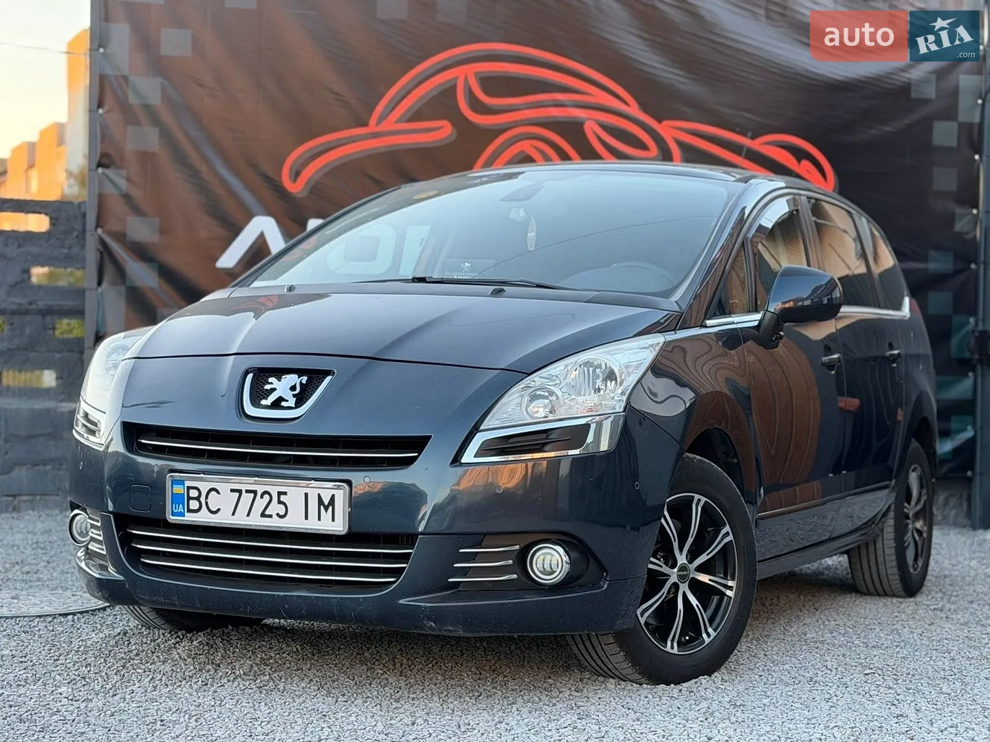 Peugeot 5008, 2012