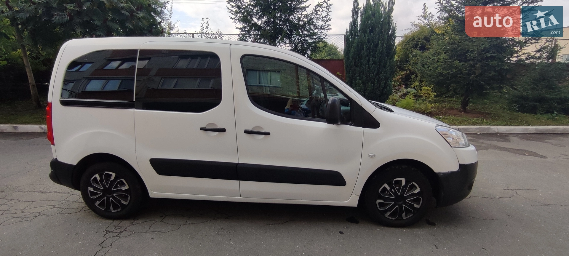 Peugeot Partner, 2011