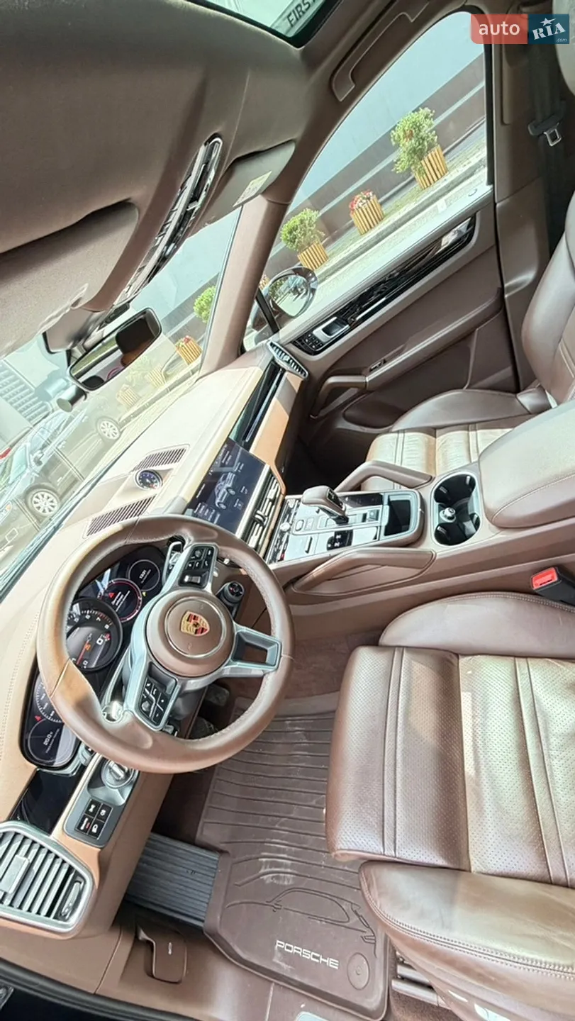 Porsche Cayenne Coupe, 2020
