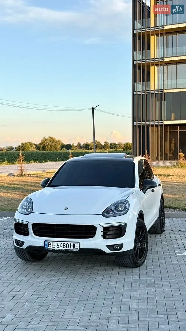 Porsche Cayenne 2015 — 1