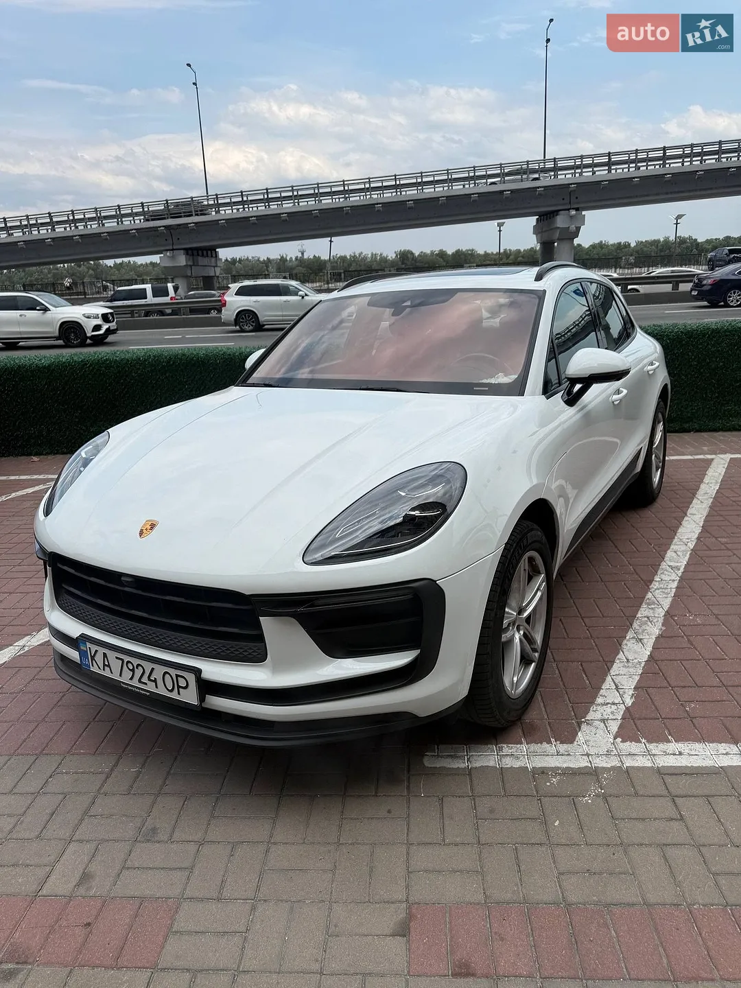 Porsche Macan, 2025