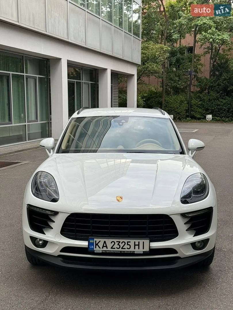 Porsche Macan, 2015